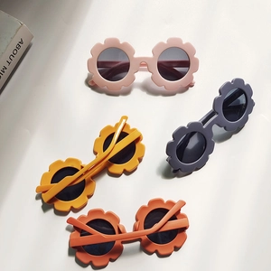 Polarized sunflower children sunglasses in pink, purple, yellow and orange colors