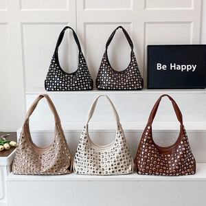 Studded Hobo Shoulder Bag PU Leather Retro Punk Underarm Handbag For Women Casual Fashion Large Capacity