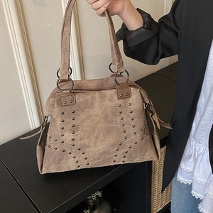 Vintage Rivet Tote Bag Large Capacity PU Leather Shoulder Bag Women Retro Casual Bohemian Handbag Zipper Closure