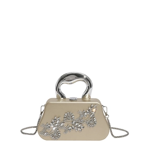 Elegante bolso de fiesta champán con flores de cristal y asa plateada brillante