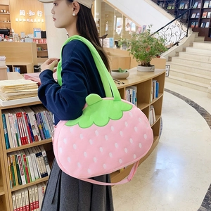Sac À Épaule En Peluche En Forme De Fraise Mignon Style Mori Sac À Main Rose Grande Kapacité Pour Femmes Filles