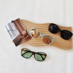 Fashion oversized sunglasses for women in black, blue, and olive green frame colors