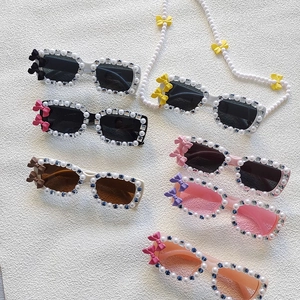Kids Sunglasses Artificial Pearl Rhinestone Square Frame Bowknot Decor UV400 Protection Girls Fashion Party Eyewear Long Artificial Pearl Chain
