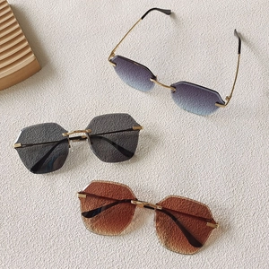 Lunettes De Soleil Sans Monture Surdimensionnées Métal Coupe Géométrique Protection UV400 Verres Dégradés Mode Pour Femmes