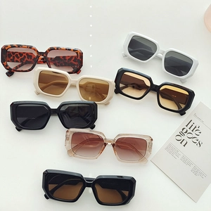 Square Frame Sunglasses Retro Thick Resin PC Lens UV400 Protection Outdoor Travel Fashion For Men Women