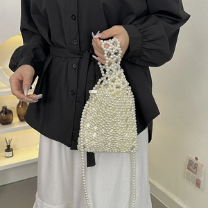 Sac seau en perles fait main avec pochette à cordon et bandoulière perlée pour femme