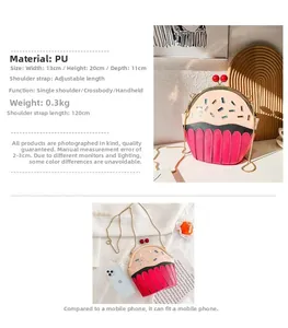 Detail view of cupcake shaped crossbody bag with dimensions 13x20x11cm and golden chain