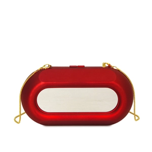 Pochette capsule rouge moderne avec miroir ovale et bandoulière chaîne dorée