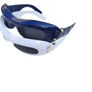 Chic oversized sports sunglasses in navy and white with gold accents and UV protection