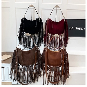 Boho Wildleder-Hobotaschen mit langen Fransen in Schwarz, Burgund und Brauntönen