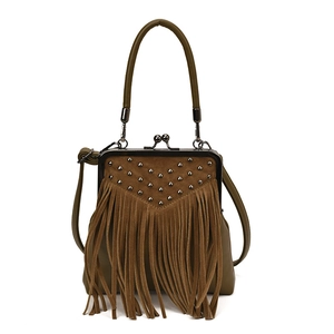 Bolso vintage de ante marrón con flecos, remaches y cierre de broche de metal