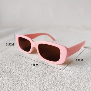 Spécifications détaillées de taille pour lunettes de soleil enfant rectangulaires roses