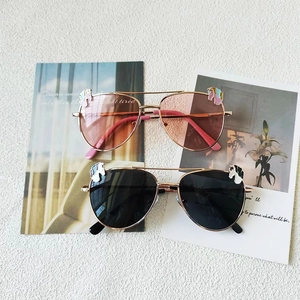 Lunettes de soleil aviateur pour enfants avec décor licorne et monture en métal