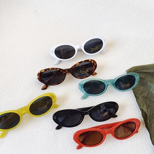 Kids Sunglasses Retro Oval Frame UV400 Protection Resin PC Fashion Eyewear For Boys And Girls Outing Party