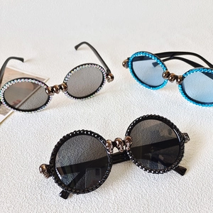 Gothic skull round sunglasses with rhinestone embellishments for Halloween party