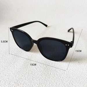 Spécifications détaillées de taille pour lunettes de soleil noires carrées, hauteur 5,5cm