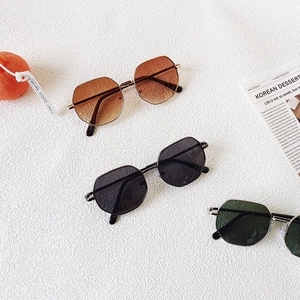 Minimalist geometric metal children sunglasses in various colors with UV protection