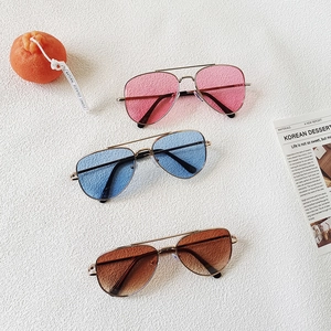 Lunettes de soleil aviateur en métal pour enfants avec verres dégradés colorés