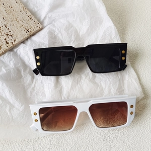 Chic black and white square sunglasses with gold B-letter metal accents on the frame
