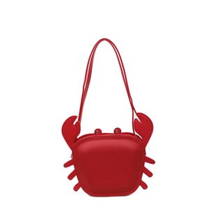 Creative red crab-shaped women's shoulder bag with realistic leather texture