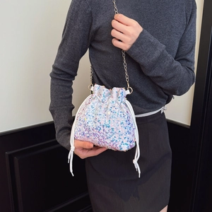 Iridescent sequin drawstring bucket bag with metallic chain strap for women