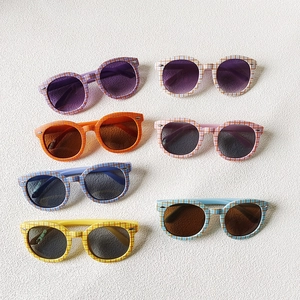 Lot de lunettes de soleil rondes pour enfants avec monture à carreaux et protection UV