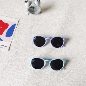 Occhiali da sole retrò bimbi con montatura opaca viola e blu e protezione UV 400