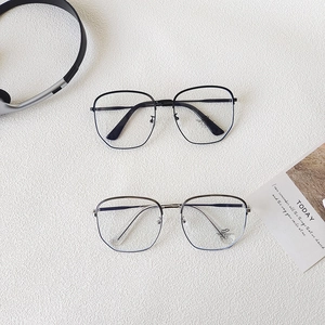 Oversized anti-blue light glasses with metal frames for UV400 eye protection