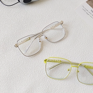Fashionable oversized square anti-blue light glasses frames with letter metal detail