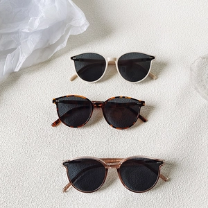 Lot de lunettes de soleil rondes pour enfants en crème, écaille et marron transparent