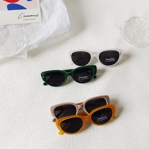 Cat eye kids polarized sunglasses with UV400 protection in square fashion frames