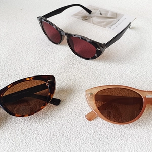 Polarized cat eye small frame sunglasses in multiple stylish colors with TR90 material