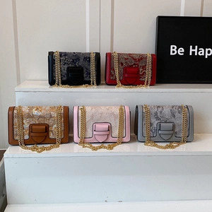Vintage style embroidered chain bags for women in five colors with floral fabric