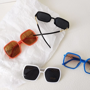 Lunettes de soleil ovales UV400 pour enfants en plusieurs coloris à la mode