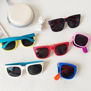 Kids Foldable Sunglasses With Resin Frame And PC Lens UV400 Protection Portable Fashion Square Eyewear For Boys Girls