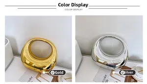Comparaison de sacs à main minimalistes dorés et argentés avec poignée anneau brillant