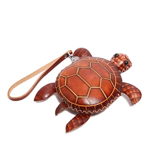 Porte-monnaie créatif en cuir marron en forme de tortue avec couture main et dragonne
