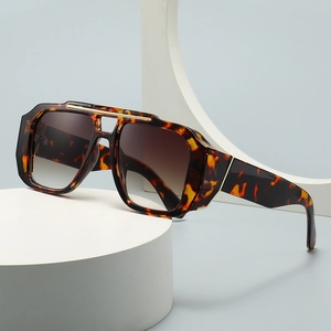 Retro Quadratische Große Sonnenbrille UV400 Schutz PC Material Mit Metallsteg Dekoration Für Damen Mode Trendig