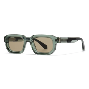 Lunettes de soleil rectangulaires rétro avec monture verte et verres marron