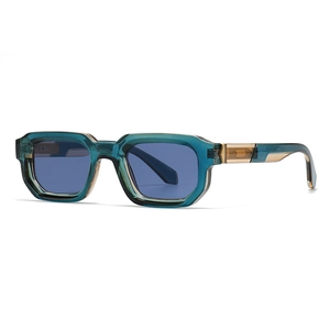Lunettes de soleil rétro vert translucide avec verres bleus et charnières dorées