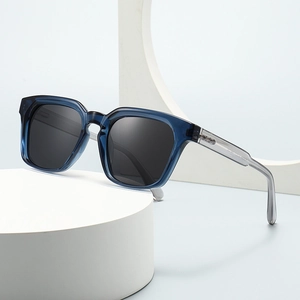 Polarized Square Sunglasses Women Men UV400 Protection Plastic Frame Polygon Shades Vintage Versatile Eyewear Outdoor Travel Daily