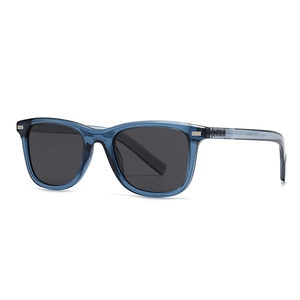 Lunettes de soleil carrées polarisées avec monture bleu foncé translucide et verres gris
