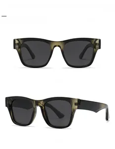 Vues de face et de profil de lunettes de soleil polarisées noir vert avec verres