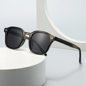 Retro Polarisierte Sonnenbrille Für Damen Und Herren Quadratischer Kunststoffrahmen UV400 Schutz Nietendekor Outdoor Brille
