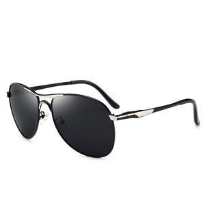 Classic black pilot polarized sunglasses for men with square metal frame and double bridge
