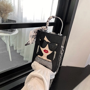 Damen Box Crossbody Tasche PU Leder Cartoon Sonnenbrille Mädchen Grafik Strass Quaste Satinnschal Griff Metallkette