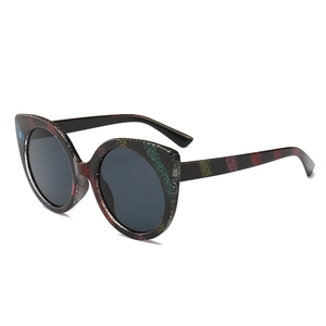 Women Large Square Cat Eye Sunglasses Luxury Glitter Rainbow Striped UV400 PC Lens Fashion Street Photography Sunglasses