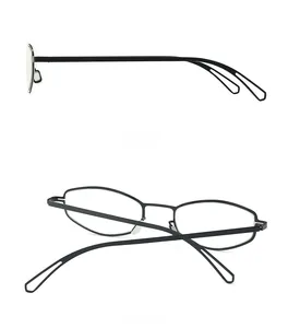 Vues latérale et arrière de lunettes de soleil rondes rétro avec branches à double ligne