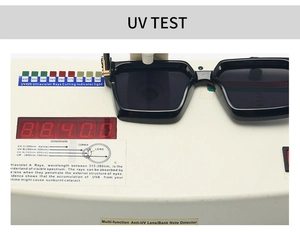 Test UV400 détaillé montrant la protection solaire pour lunettes de soleil noires