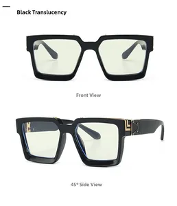 Détails de lunettes de soleil carrées noires avec charnières dorées et motifs gravés